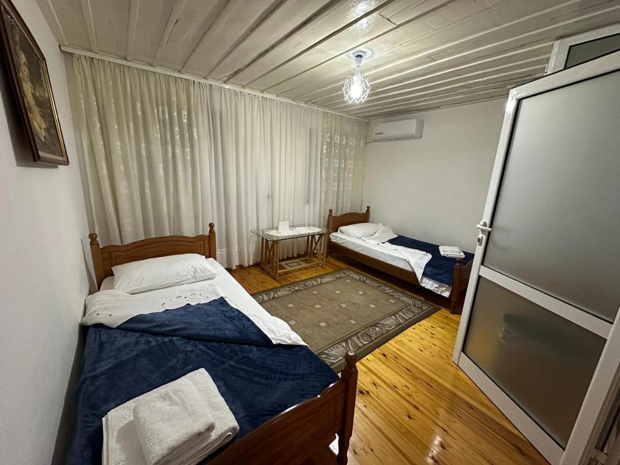 Geri Guesthouse จีโรคาสเตอร์ ภายนอก รูปภาพ