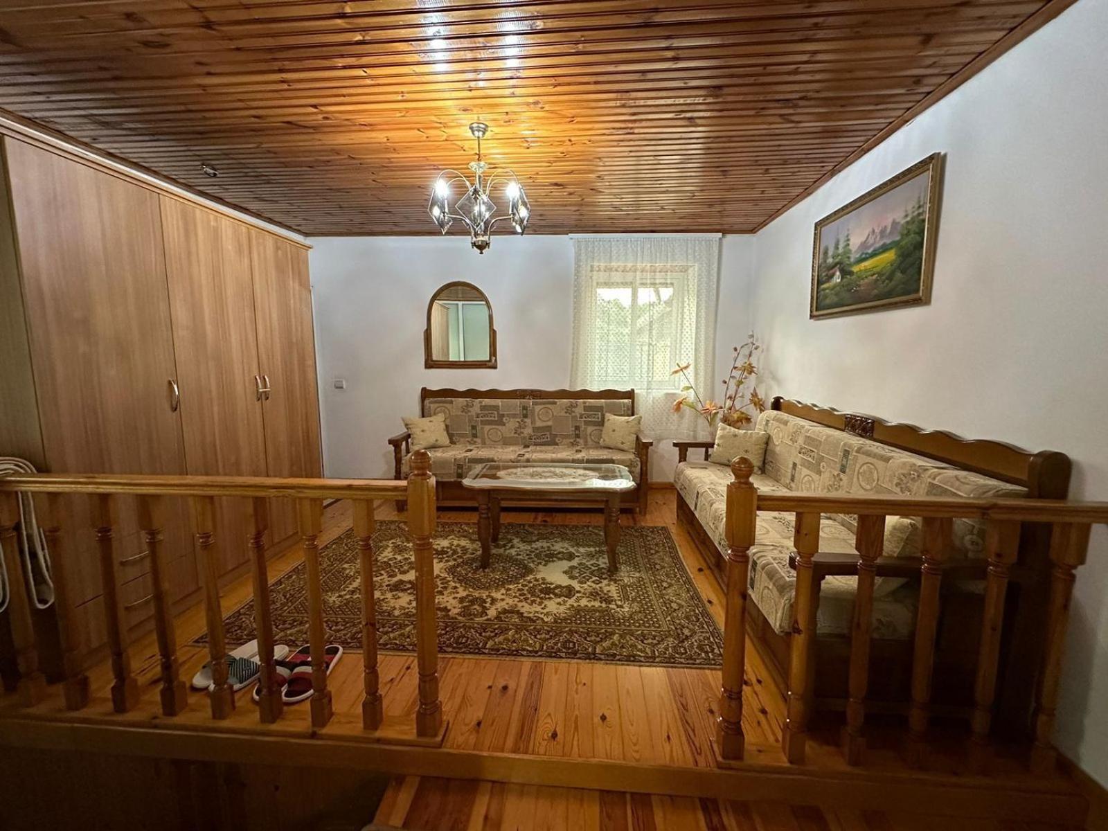 Geri Guesthouse จีโรคาสเตอร์ ภายนอก รูปภาพ